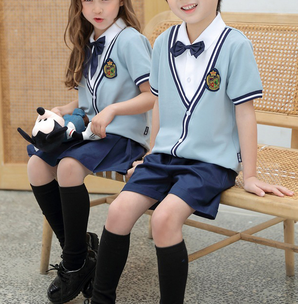 나비 넥타이와 여름 초등학교 밝은 파란색 어린이 짧은 소매 유니폼 한 벌을 사용자 정의 디자인
